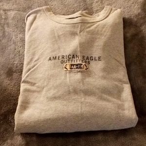 AMERICAN EAGLE OUTFITTERS MENS XSMALL LONG SLEEVED